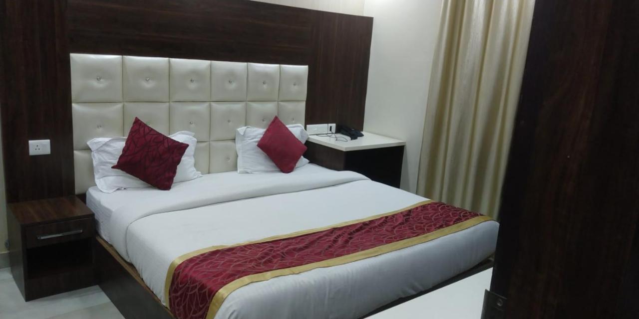 Hotel Ss Grand ラクナウ エクステリア 写真