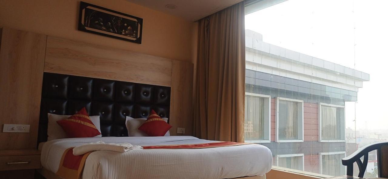 Hotel Ss Grand ラクナウ エクステリア 写真